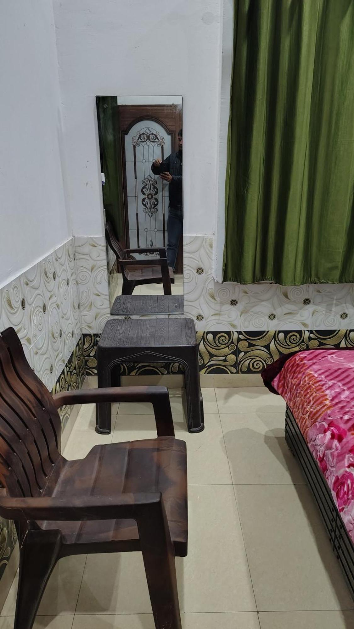 Shri Haridas Kripa Dham Ashram Vrindāvan Δωμάτιο φωτογραφία